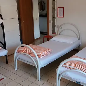 https://hostel-easy-pisa.it-tuscanyhotel.com
