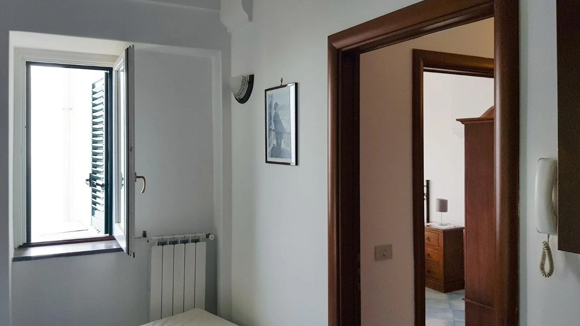**  Aparthotel Al Poggio Antico Amalfi Italia