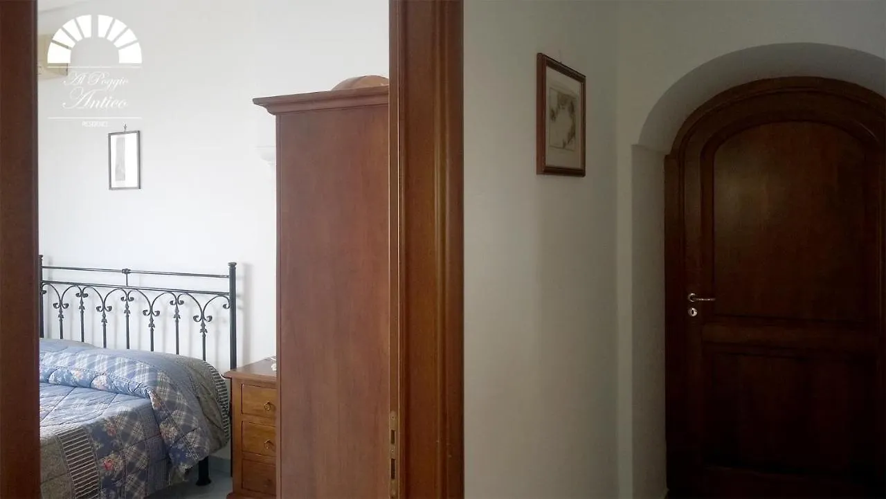 Aparthotel Al Poggio Antico Amalfi 2*,